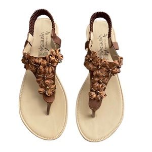 Vanesa NWOT brown & tan beaded thong sandals